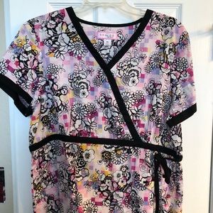 KOI XL Scrub Top. Pre-Owned but looks new & true to size!